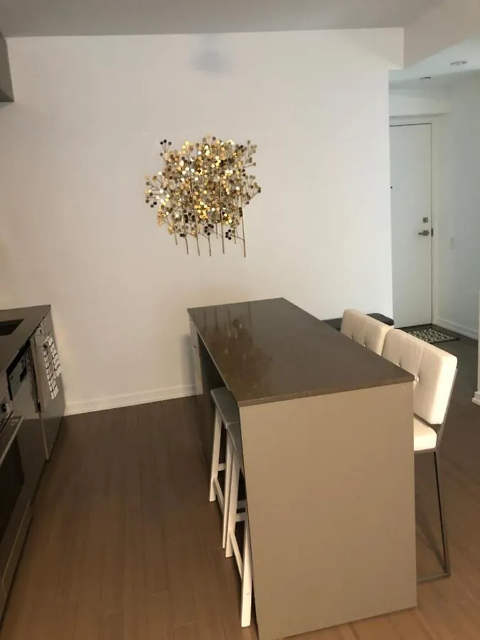 Sanctuary In Toronto'S Centre Apartment Canada